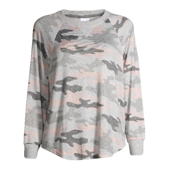 NWT Women's Camo Hacci Top - Picture 1 of 4